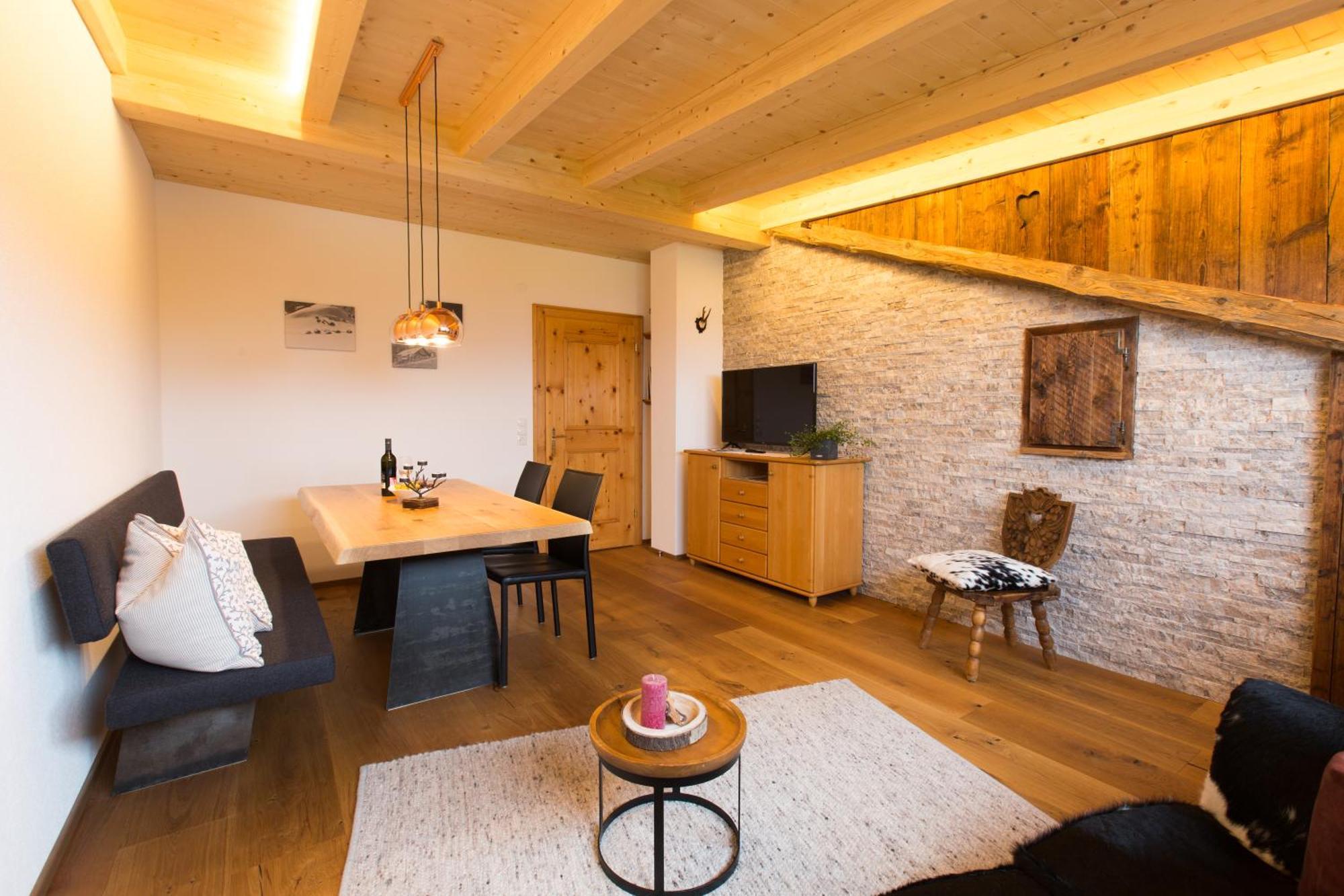 Apartment Wiesenhof - Natur & Weitblick Ueber Innsbruck - Ladestation Fuer Elektroautos Rum bild