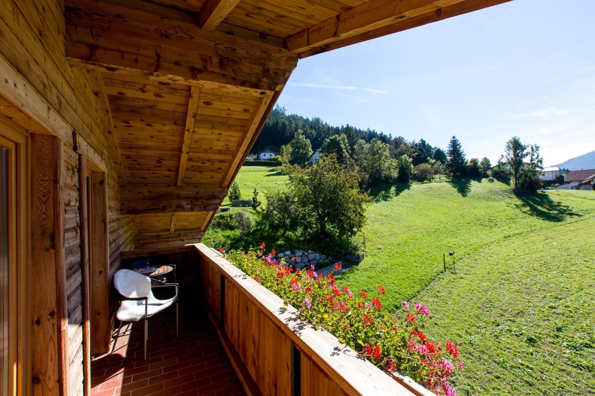 Apartment Wiesenhof - Natur & Weitblick Ueber Innsbruck - Ladestation Fuer Elektroautos Exteriör bild